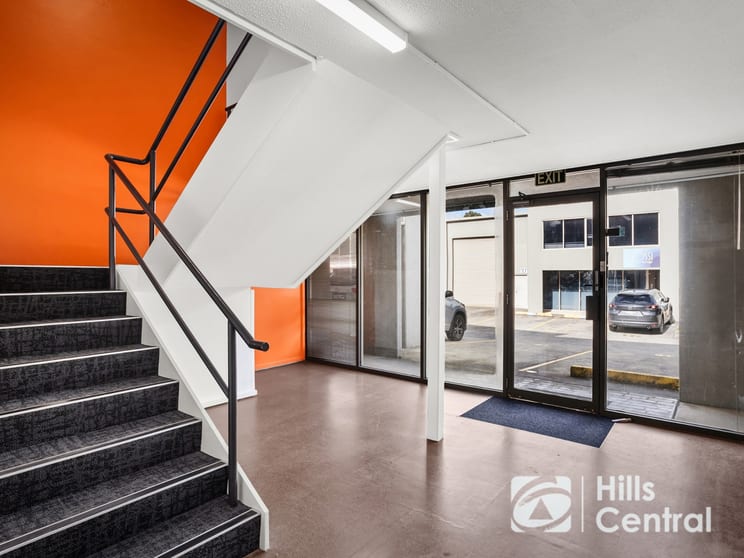 Click to view all images 16/7 Salisbury Road Castle Hill NSW 2154 - Image 2