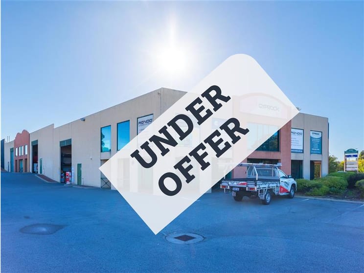 Click to view all images 2/133 Winton Road Joondalup WA 6027 - Image 1