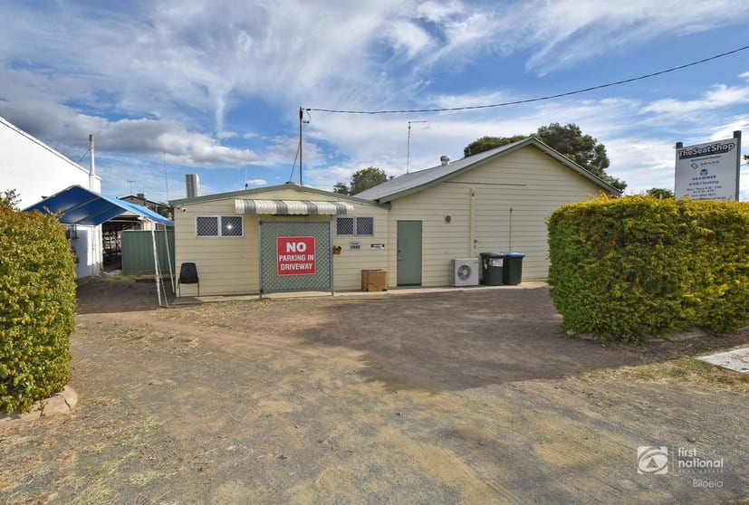Click to view all images 115 Kariboe Street Biloela QLD 4715 - Image 1