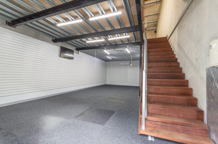 Click to view all images Arundel QLD 4214 - Image 2