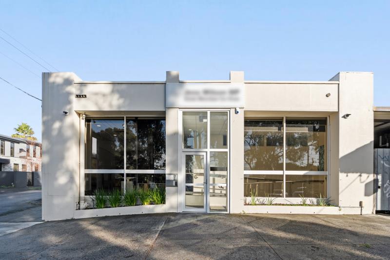 Click to view all images 12 Parkhill Road Kew VIC 3101 - Image 2