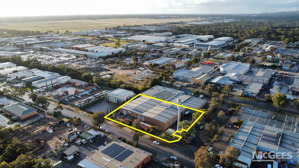 Click to view all images 21-25 Langford Street Pooraka SA 5095 - Image 2