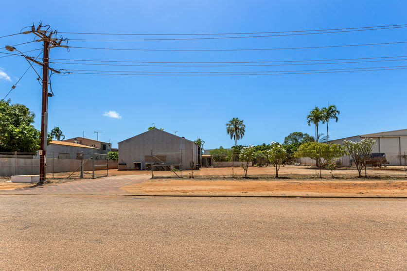 Click to view all images 48 Blackman Street Broome WA 6725 - Image 2