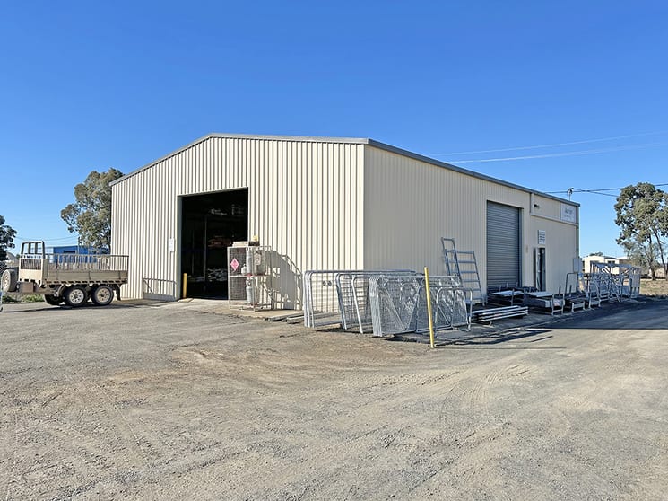 Click to view all images 6-8 Gayle Street Oakey QLD 4401 - Image 3