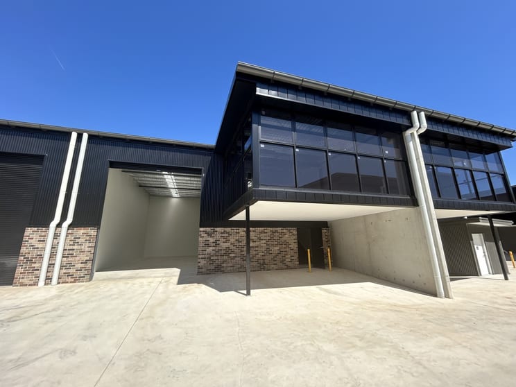 Click to view all images C02/25 Val Reid Crescent Hume ACT 2620 - Image 1