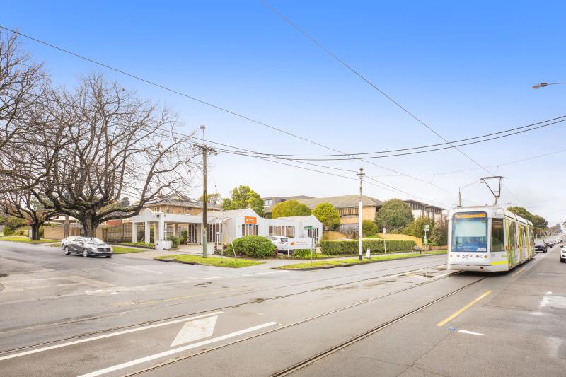 Click to view all images 481 Whitehorse Road Balwyn VIC 3103 - Image 3