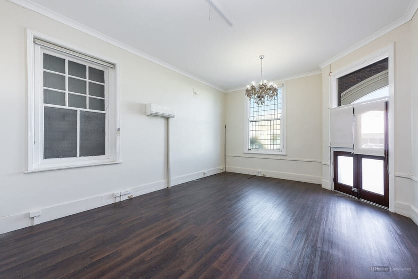 Click to view all images 61 McDowall Street Roma QLD 4455 - Image 2