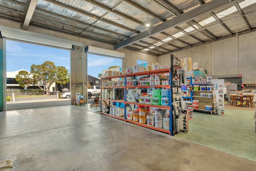 Click to view all images 1/28 Technology Drive Warana QLD 4575 - Image 3