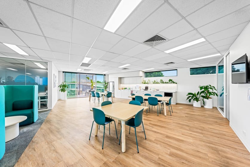 Click to view all images 1/31 Archimedes Place Murarrie QLD 4172 - Image 2