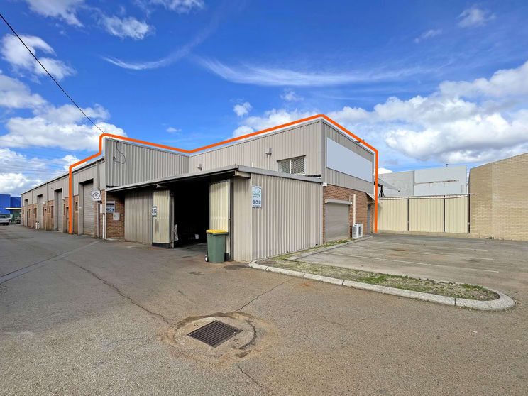 Click to view all images 2/6 Midas Road Malaga WA 6090 - Image 3