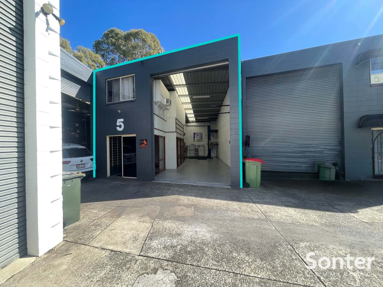 Click to view all images 5/6 Barnett Place Molendinar QLD 4214 - Image 1