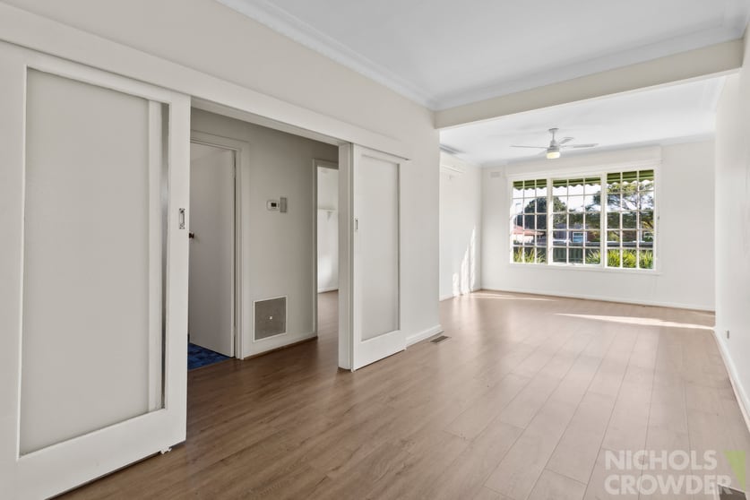 Click to view all images 3 Surrey Street Mornington VIC 3931 - Image 3