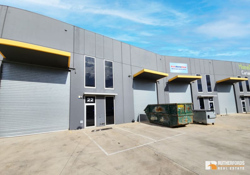 Click to view all images 22/1 Network Drive Truganina VIC 3029 - Image 2