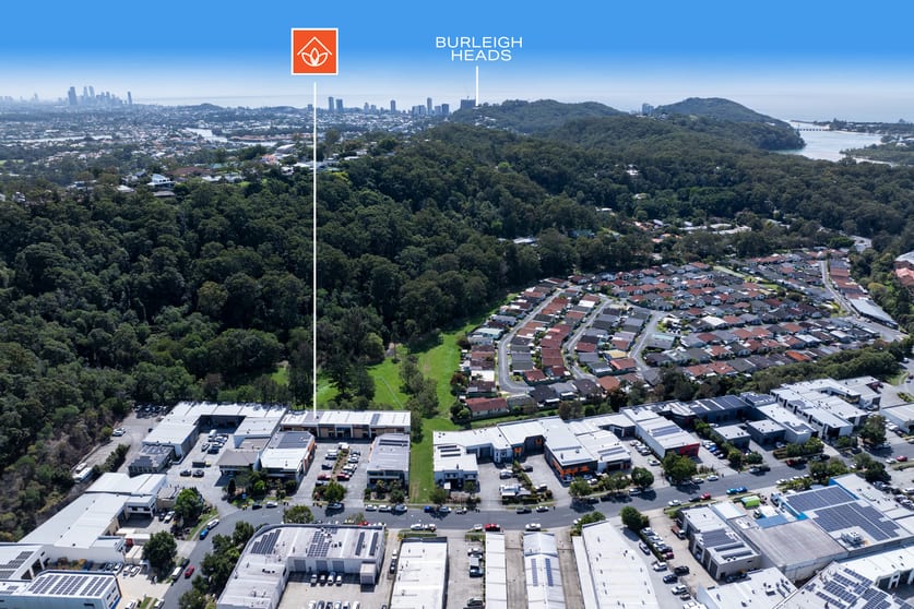 Click to view all images 4/80-82 Township Drive Burleigh Heads QLD 4220 - Image 3