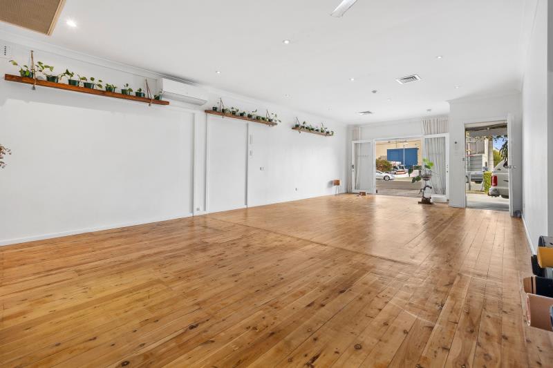 Click to view all images Mona Vale NSW 2103 - Image 1