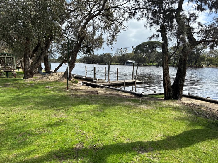 Click to view all images 16 South Yunderup Road South Yunderup WA 6208 - Image 3