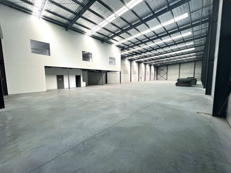 Click to view all images Unit 1, 27 Riverside Drive Mayfield West NSW 2304 - Image 2