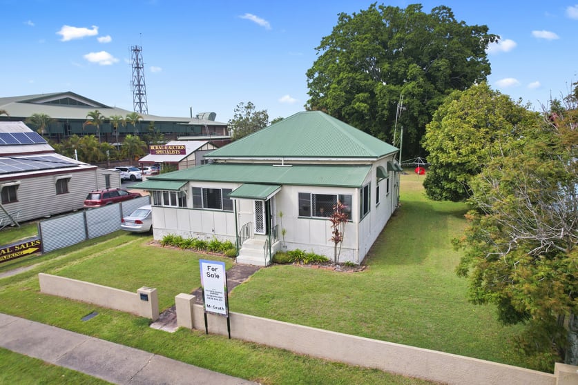 Click to view all images 264 Bourbong Street Bundaberg West QLD 4670 - Image 2