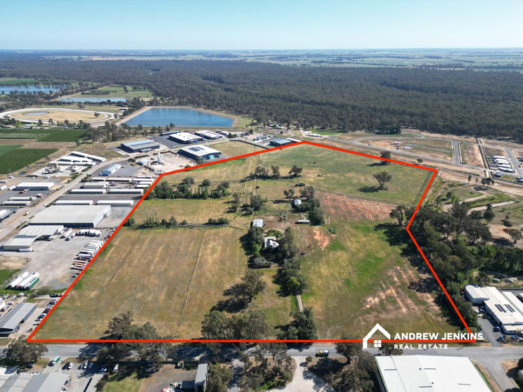 Click to view all images 102 Karook St Cobram VIC 3644 - Image 1