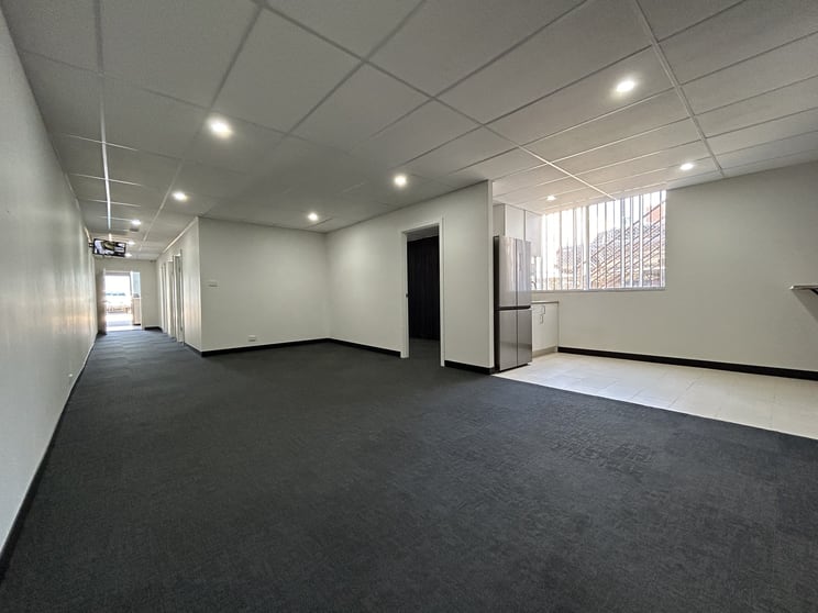 Click to view all images 12/83 Wollongong Street Fyshwick ACT 2609 - Image 2