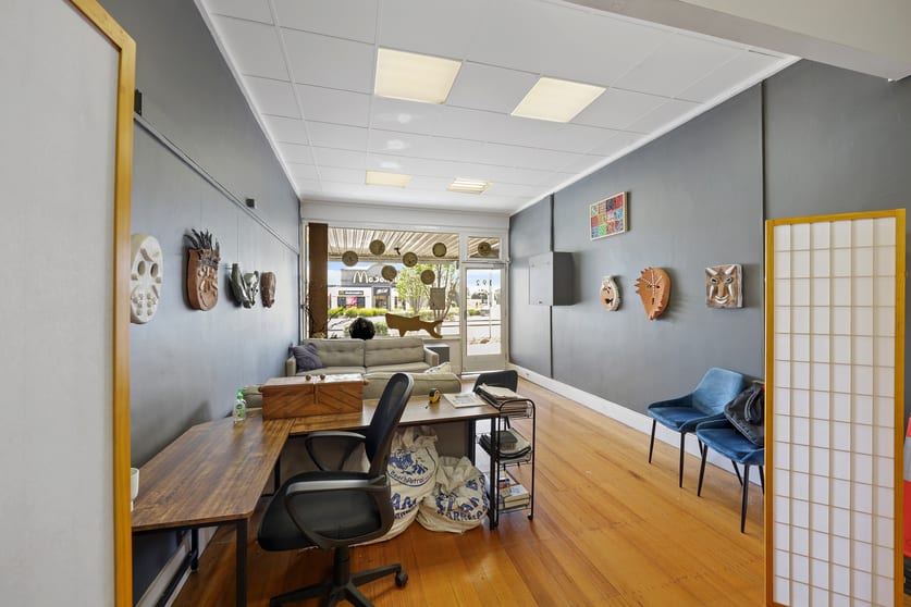 Click to view all images 192 Liebig Street Warrnambool VIC 3280 - Image 3