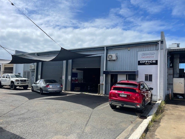 Click to view all images 3 4/5 Chain Street East Mackay QLD 4740 - Image 3