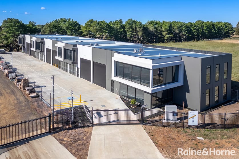 Click to view all images Factory 1/24 Pioneer Way New Gisborne VIC 3438 - Image 2