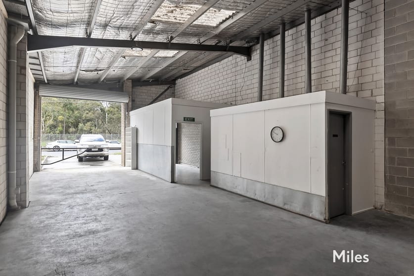 Click to view all images 1/57 Crissane Road Heidelberg West VIC 3081 - Image 2