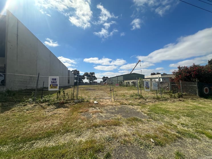 Click to view all images 48 Fordson Road Campbellfield VIC 3061 - Image 1