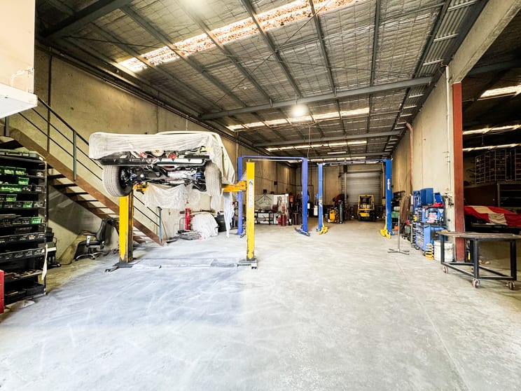 Click to view all images 1 Wayne Court Dandenong VIC 3175 - Image 3
