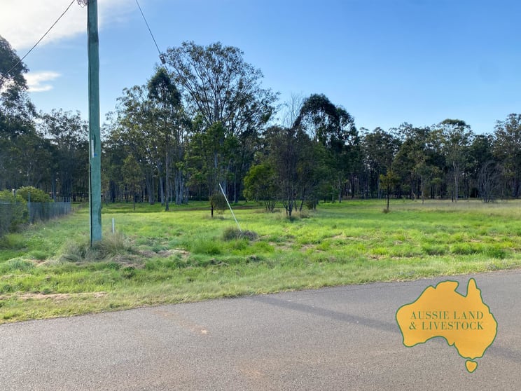 Click to view all images 54 Burrows Street Wondai QLD 4606 - Image 2