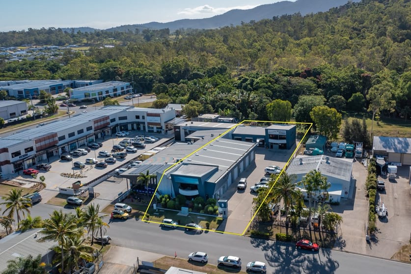 Click to view all images 5 Carlo Drive Cannonvale QLD 4802 - Image 1