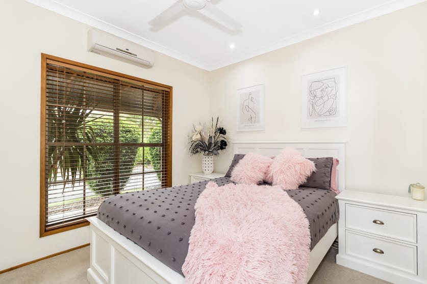 Click to view all images Coombabah QLD 4216 - Image 3
