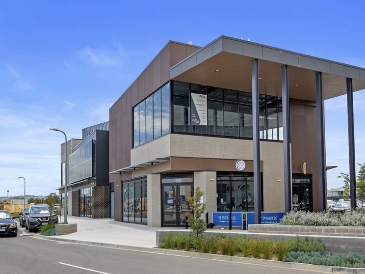 Click to view all images 14 Adakite Drive Berwick VIC 3806 - Image 3
