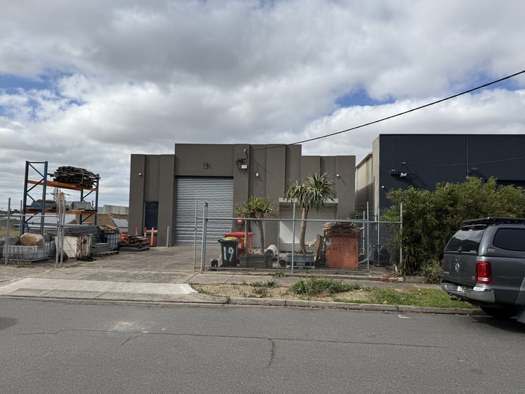 Click to view all images 19 Hillwin Street Reservoir VIC 3073 - Image 3