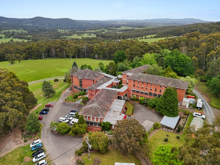 Click to view all images 80 McNamaras Road Wesburn VIC 3799 - Image 1