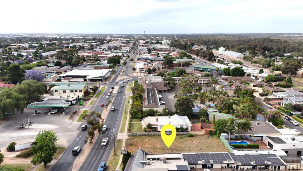Click to view all images 419 Campbell Street Swan Hill VIC 3585 - Image 2