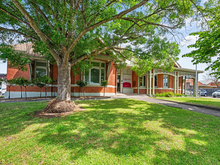 Click to view all images 27 Riverine Street Bairnsdale VIC 3875 - Image 3