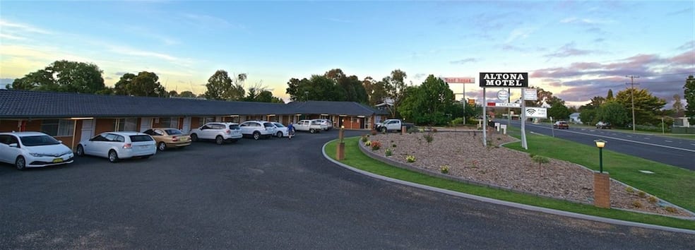 Click to view all images 113 - 115 New England Highway Uralla NSW 2358 - Image 2
