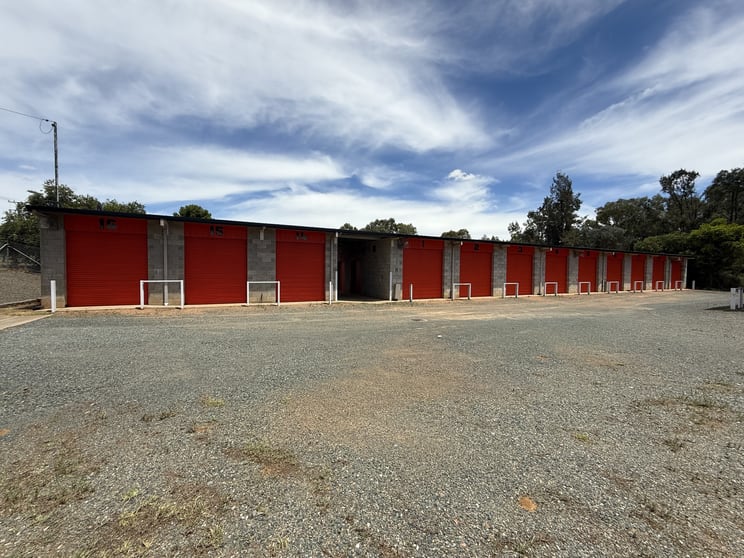Click to view all images 42-44 Woodward Street Parkes NSW 2870 - Image 3