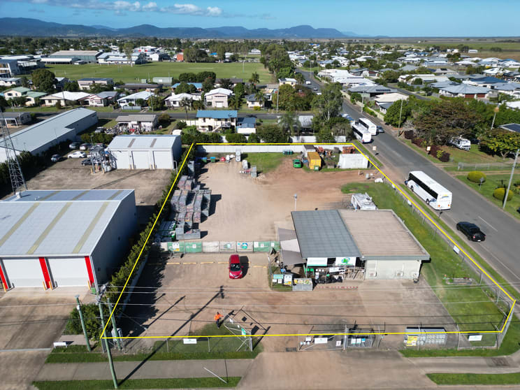 Click to view all images 63 Hinschen Street Proserpine QLD 4800 - Image 1