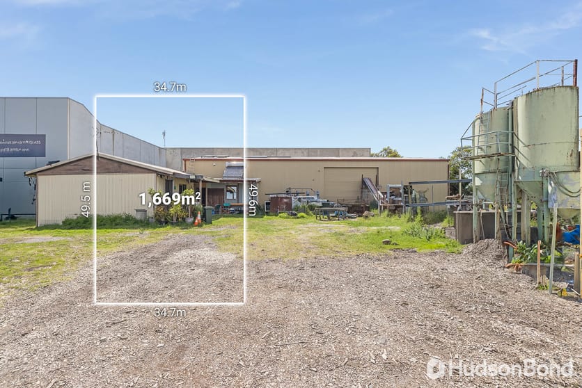 Click to view all images 11 Heland Place Braeside VIC 3195 - Image 3