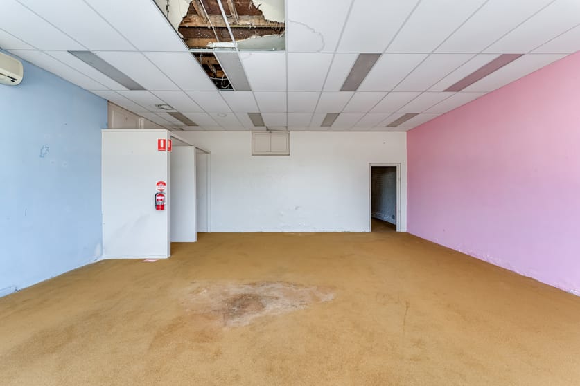 Click to view all images 11 Violet Grove Wendouree VIC 3355 - Image 2