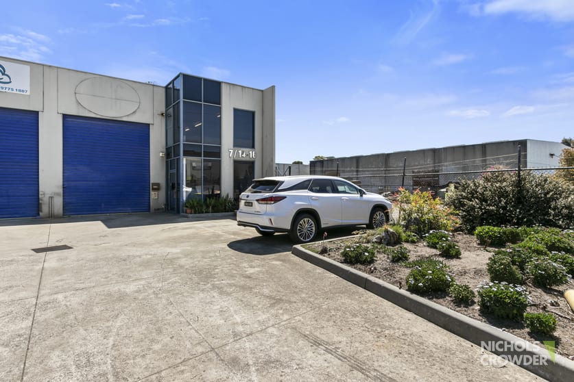Click to view all images 7/14-16 Tova Drive Carrum Downs VIC 3201 - Image 2