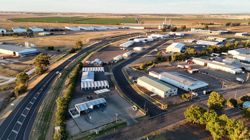 Click to view all images 31 Francis Street Narrabri NSW 2390 - Image 2