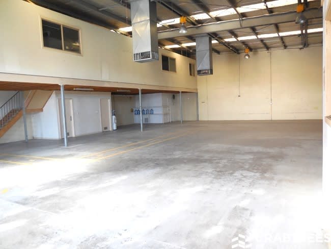Click to view all images 1D Parsons Avenue Springvale VIC 3171 - Image 2