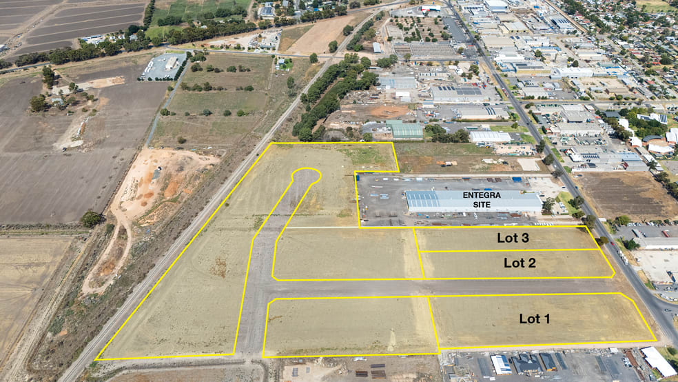 Click to view all images 200 Karinie Street Swan Hill VIC 3585 - Image 3