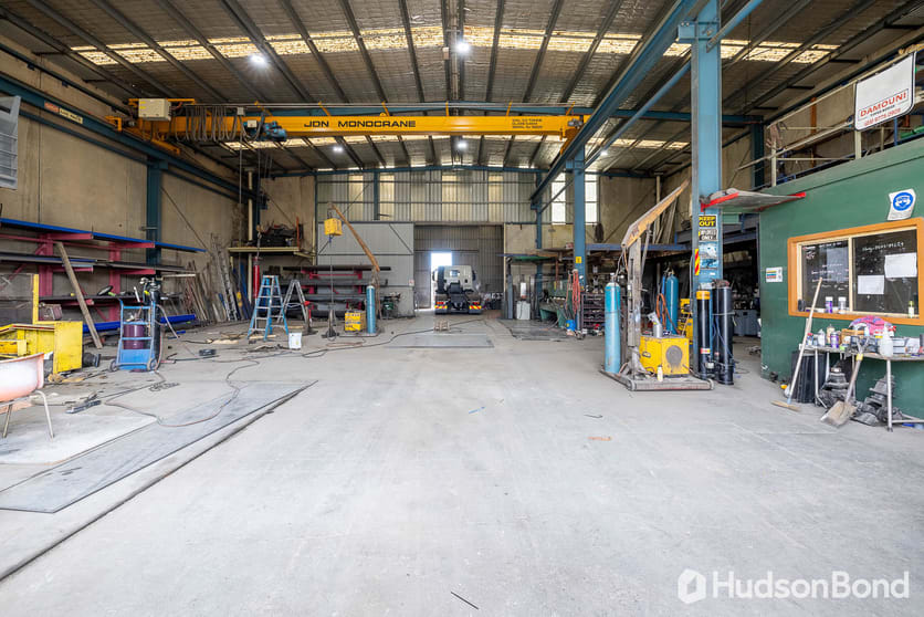 Click to view all images 21 Brett Drive Carrum Downs VIC 3201 - Image 3