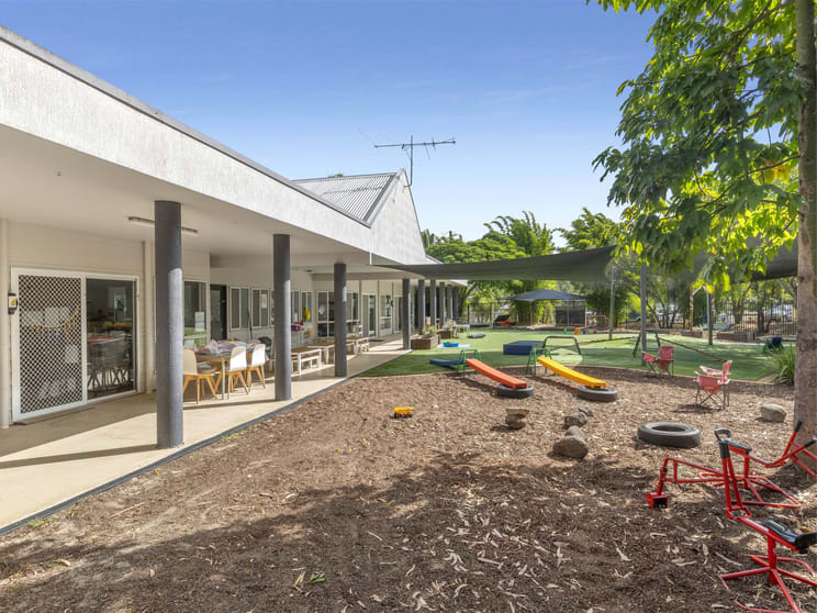 Click to view all images 4 Davillea Court Fernvale QLD 4306 - Image 3