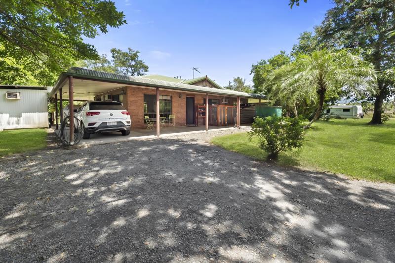 Click to view all images 459R Redbank Road Packers Camp QLD 4865 - Image 2